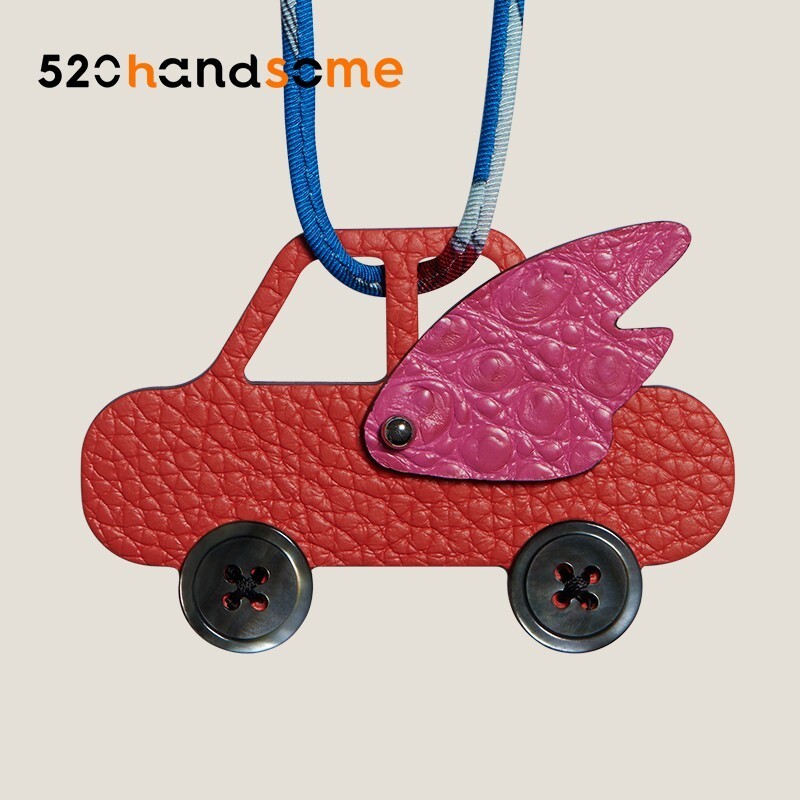 【Kolomomo Brand】Car Crocodile Leather Wings Touch Genuine Leather Bag Pendant Car Rearview Mirror Hanging Decoration Keychain