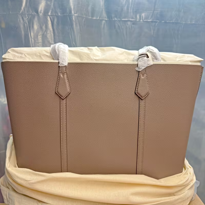 Perry Large Leather Tote – Clam Shell