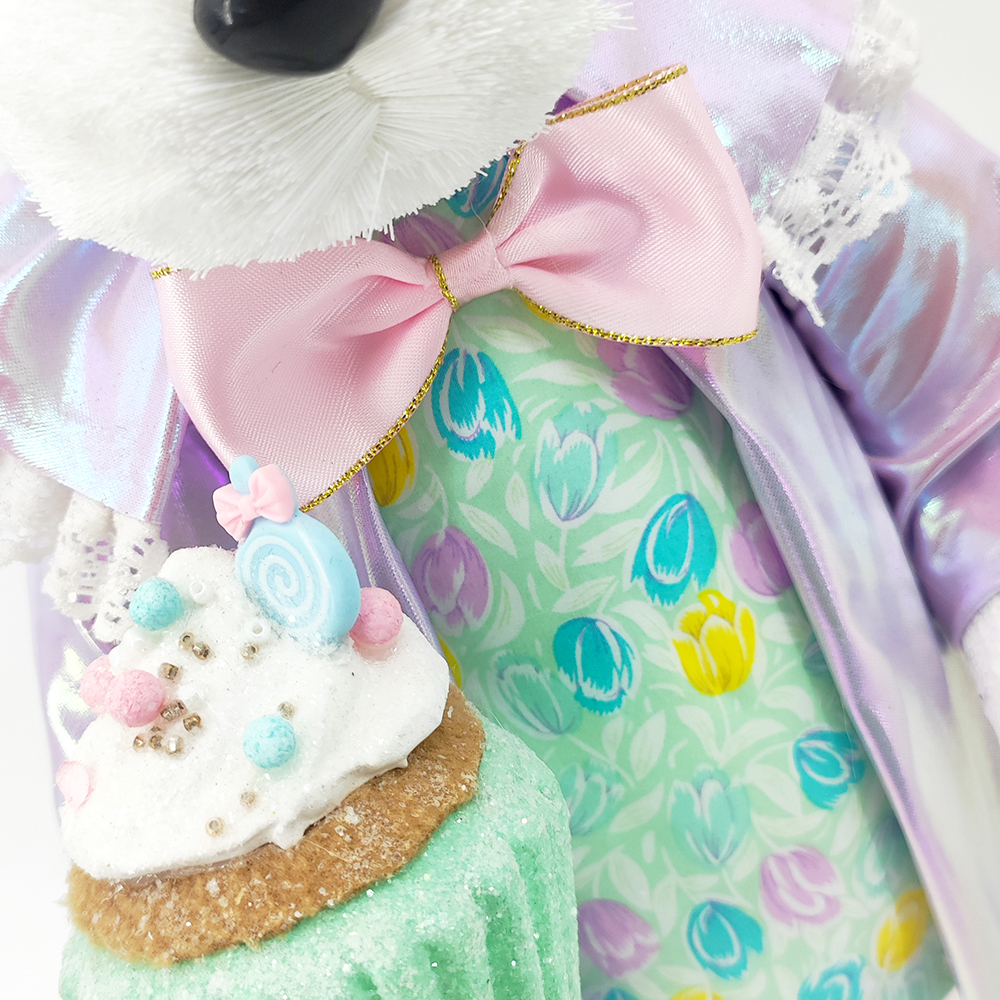 SE11024A2	 L8.5"W9"H24"EASTER BUNNY