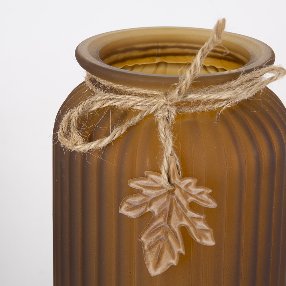 GF96018A3	 D5''H10''FALL VASE