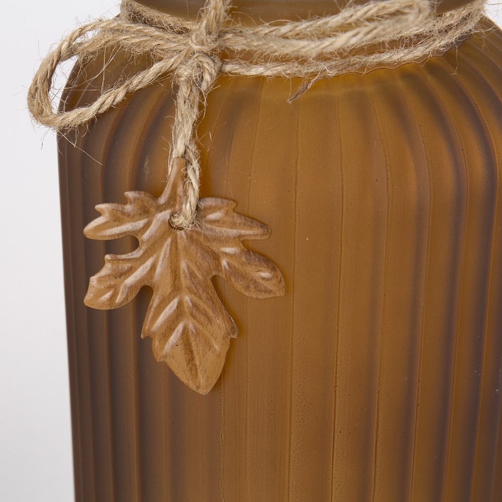 GF96018A3	 D5''H10''FALL VASE