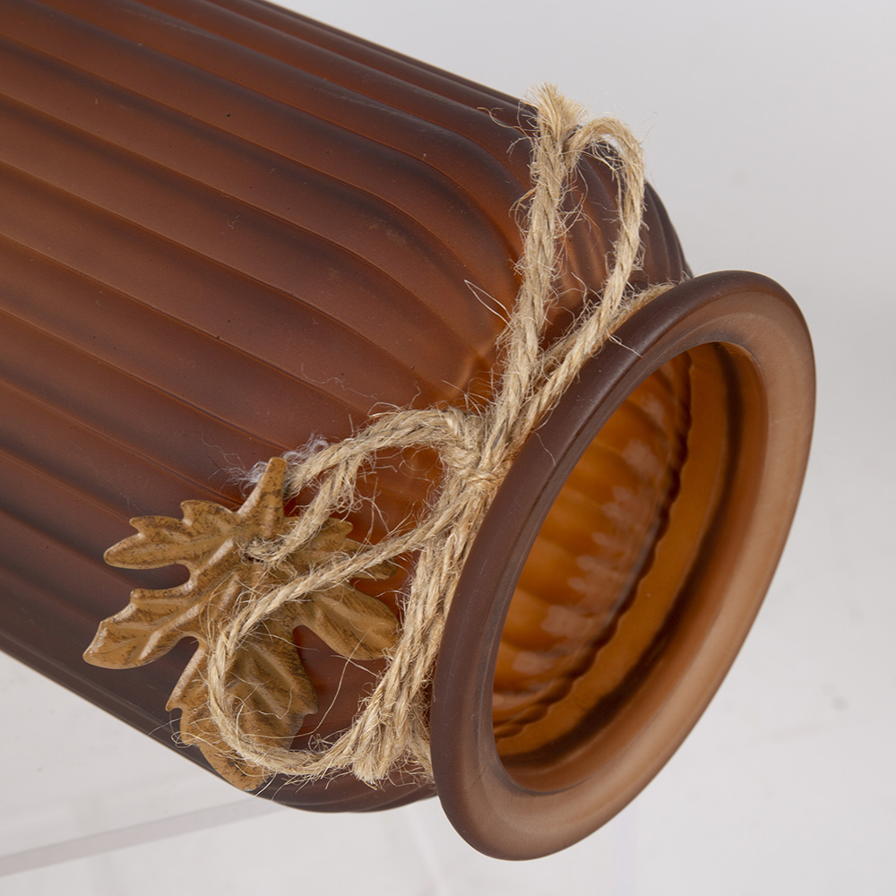 GF96018A3	 D5''H10''FALL VASE