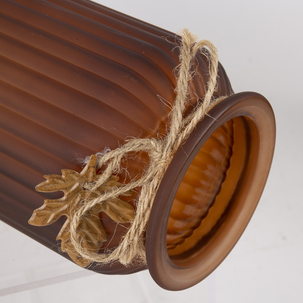 GF96018A3	 D5''H10''FALL VASE