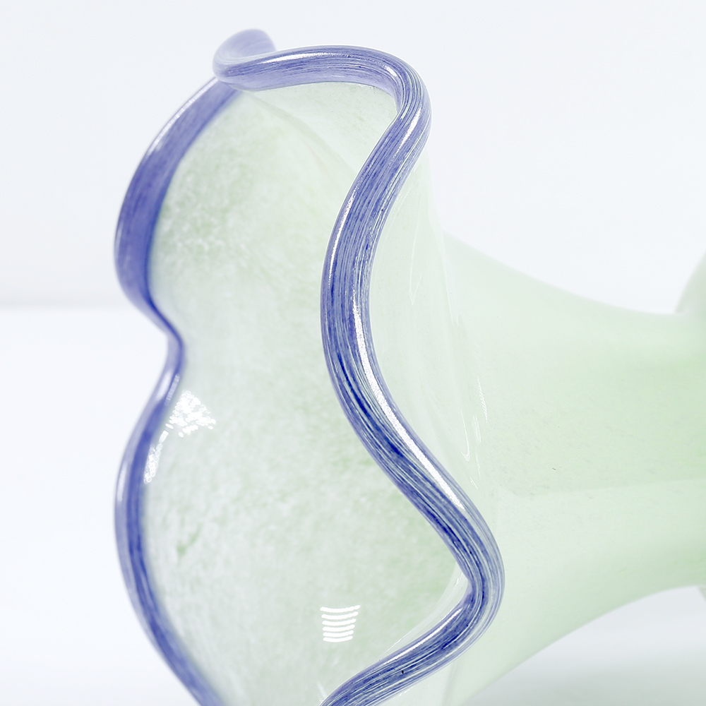 GE69003GR	 D6''H10''EASTER VASE