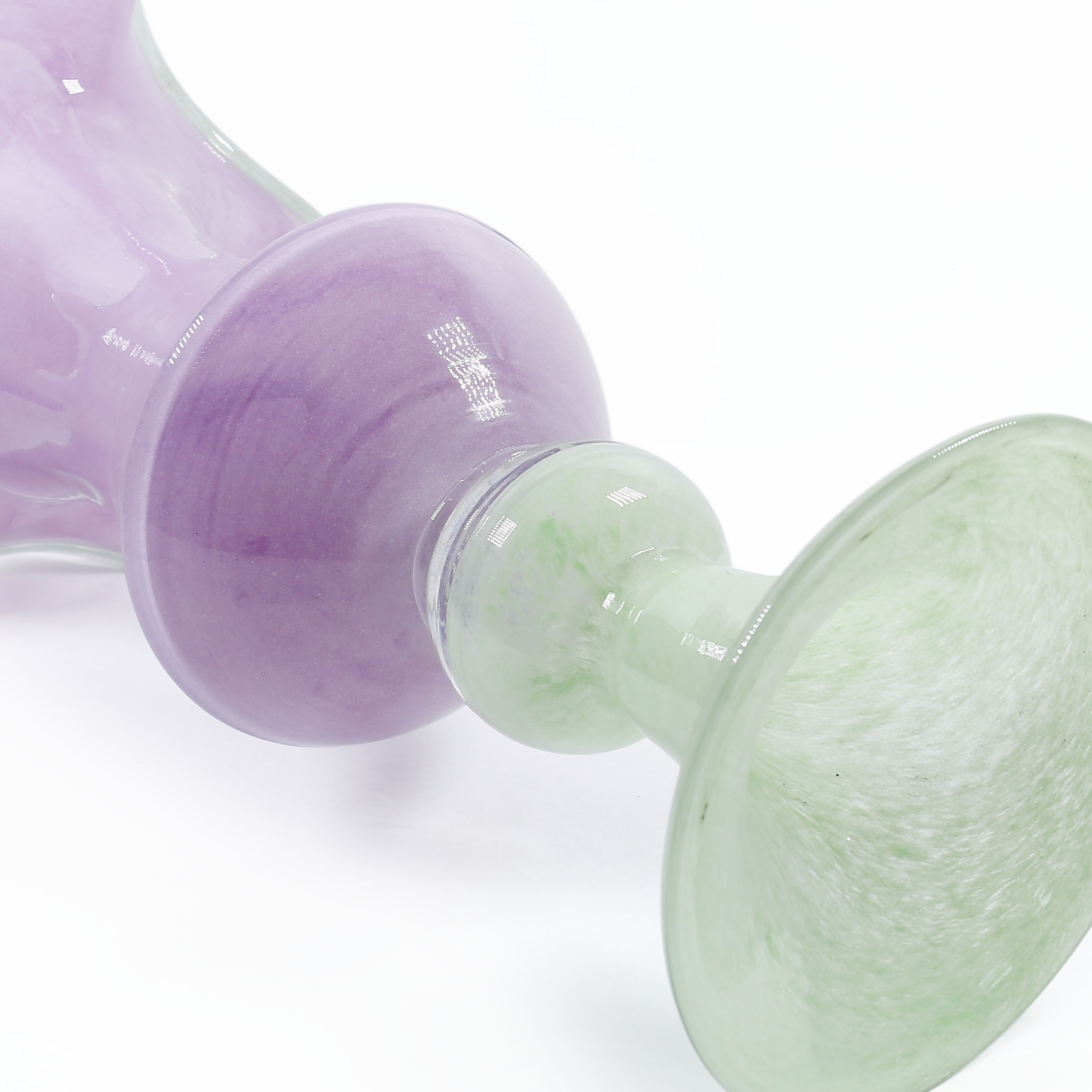 GE69002PR	 D7.5''H16''EASTER VASE