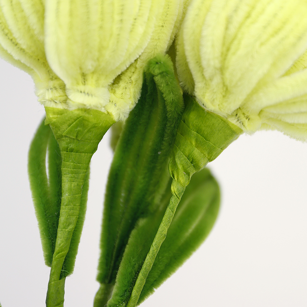 OE08009YE	 L6"W6"H18"EASTER FLOWER PICK