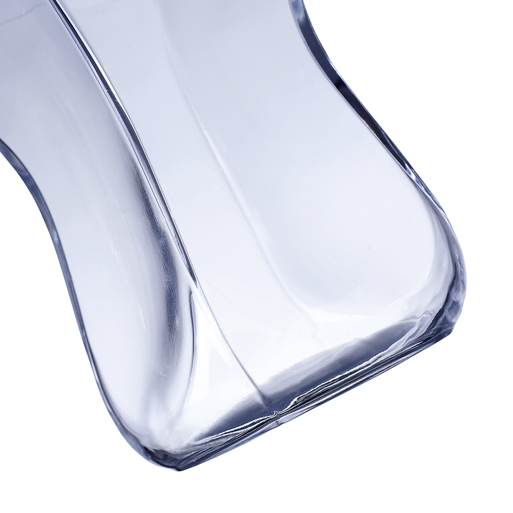 64132	 L7"W7"H10" - GLASS VASE
