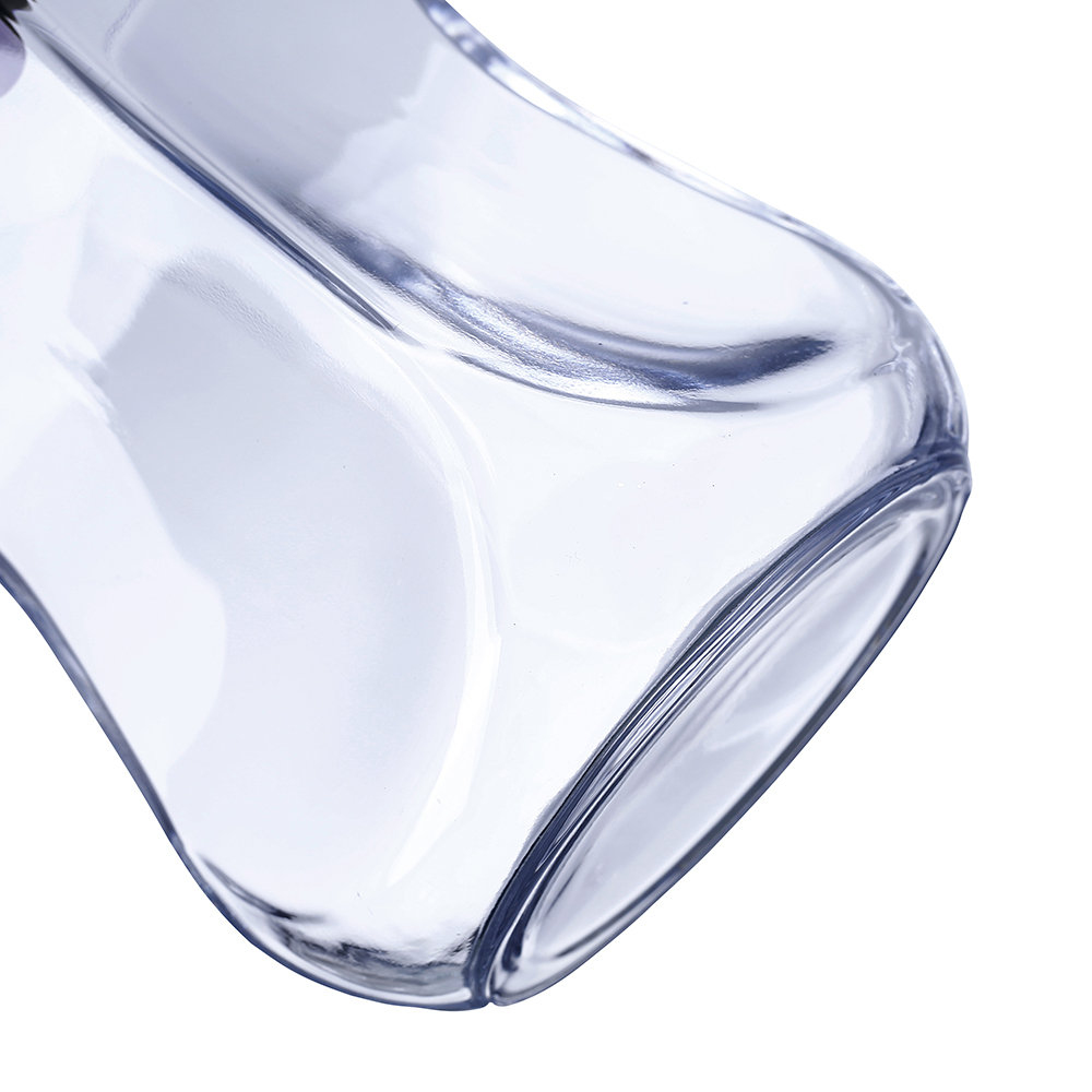 64133	 L6"W6"H9" - GLASS VASE
