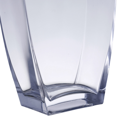 64120	 L5"W3"H10" - GLASS VASE