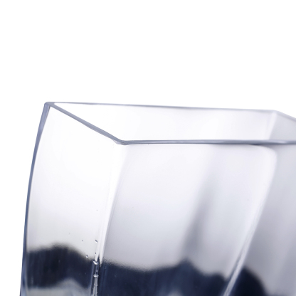 64121	 L7"W2.5"H7" - GLASS VASE