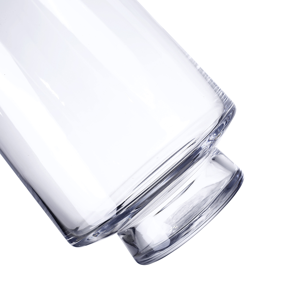 62014	 D5.5"H8" - GLASS HURRICANE VASE