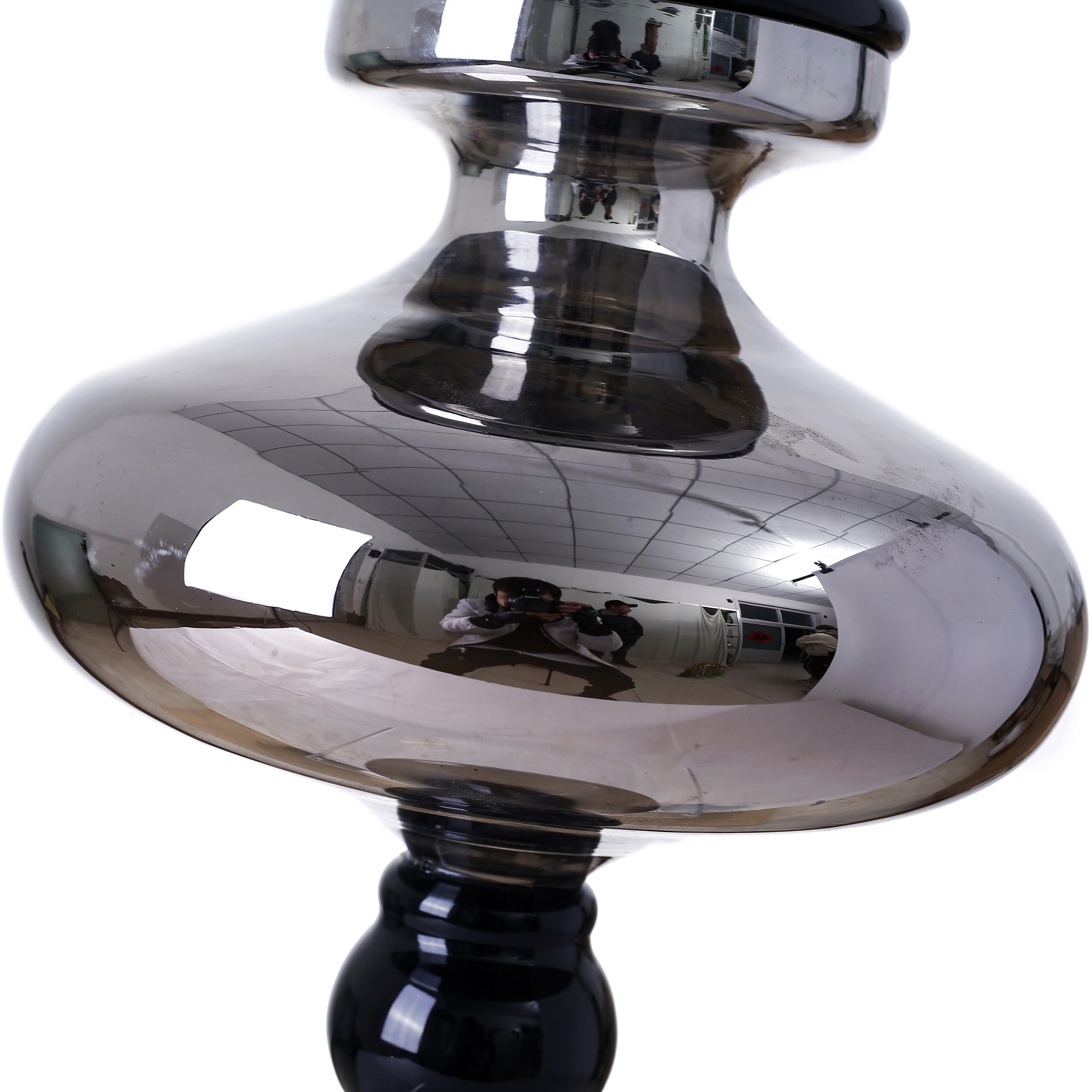 91287	 D14"H24.5" - GLASS URN