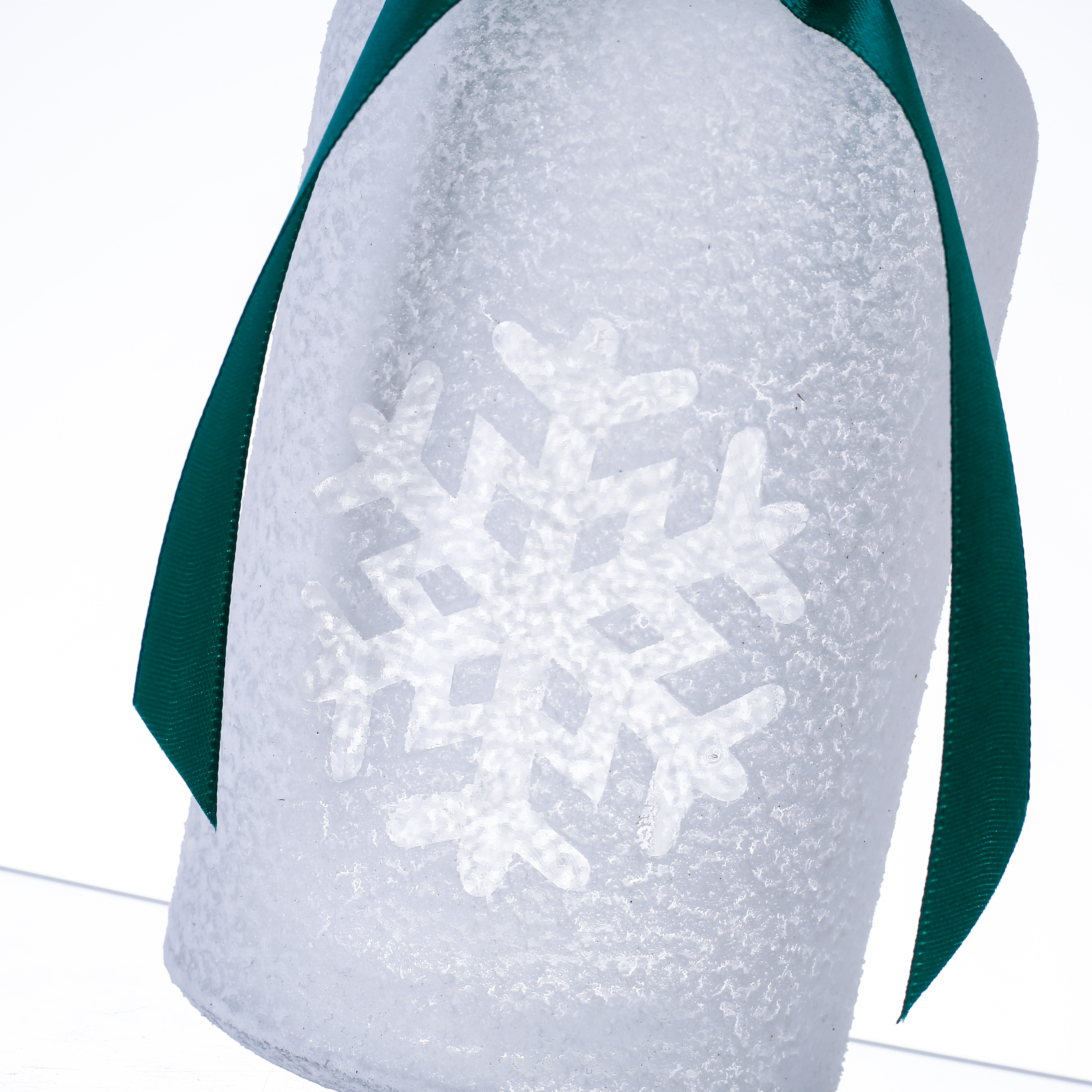 86105	 D3.1"H6.3" - SET OF 3 CHRISTMAS GLASS VASES WITH RIBBON BOW