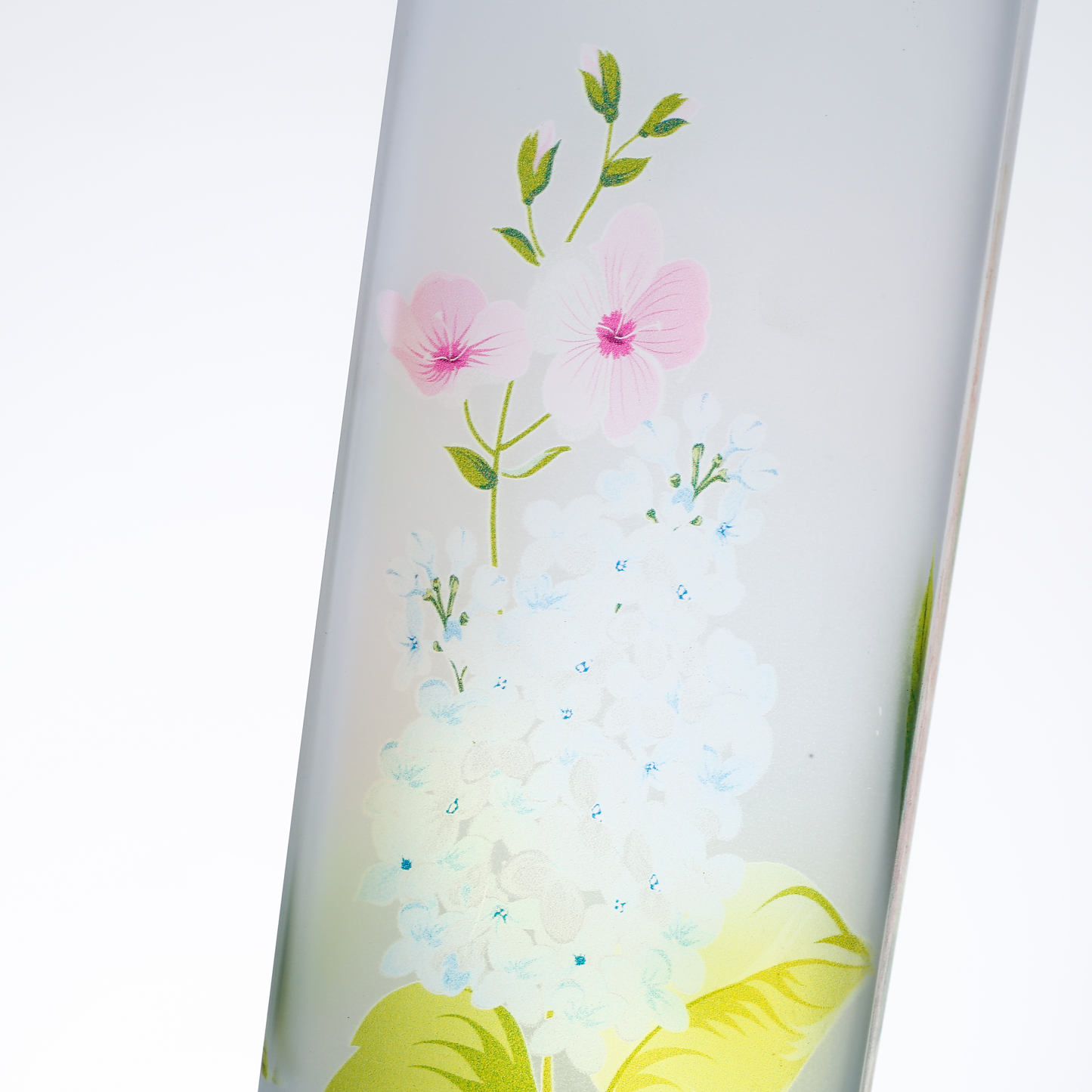 86031	 L3.5"W3.5"H11" - GLASS VASE