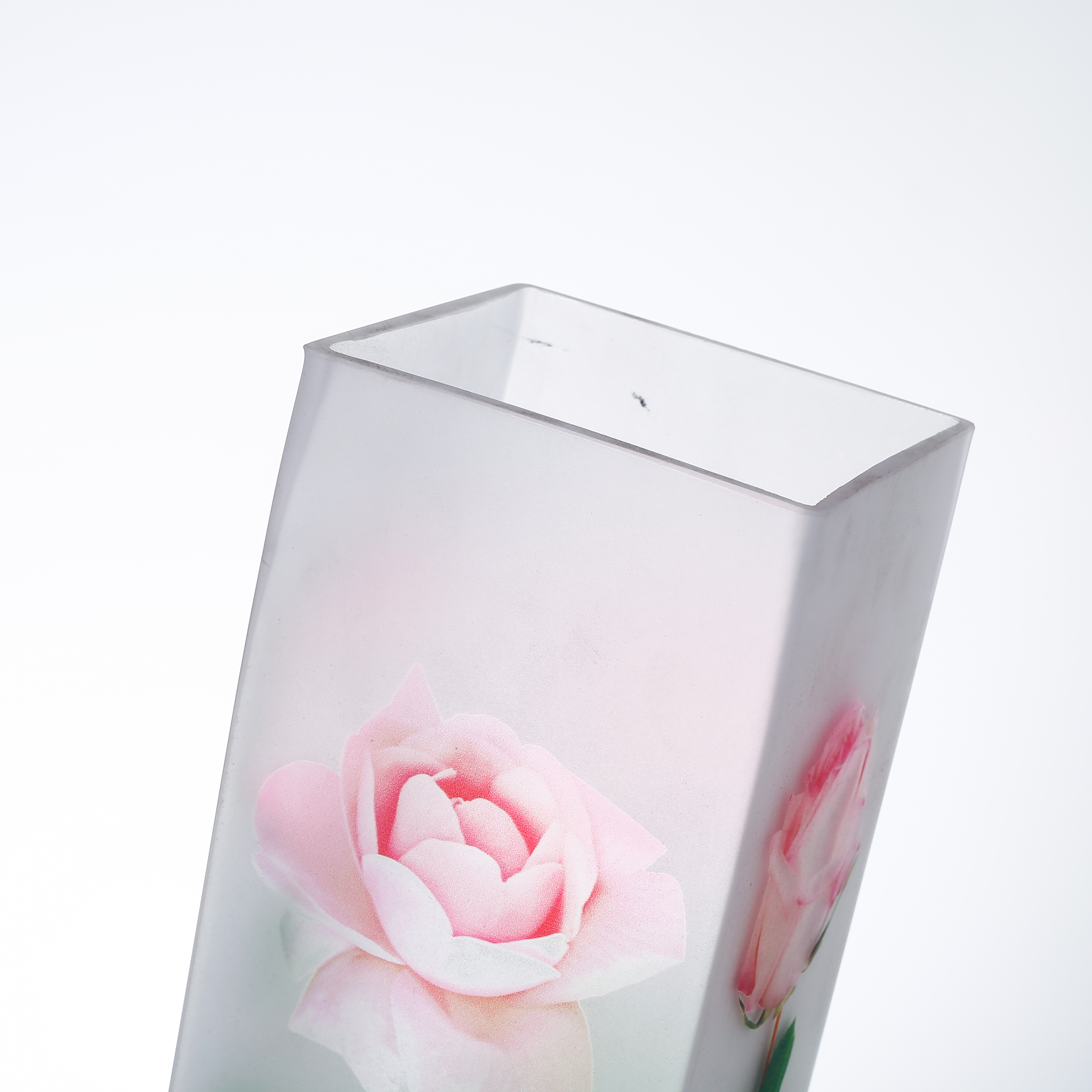 86030	 L3.5"W3.5"H11" - GLASS VASE