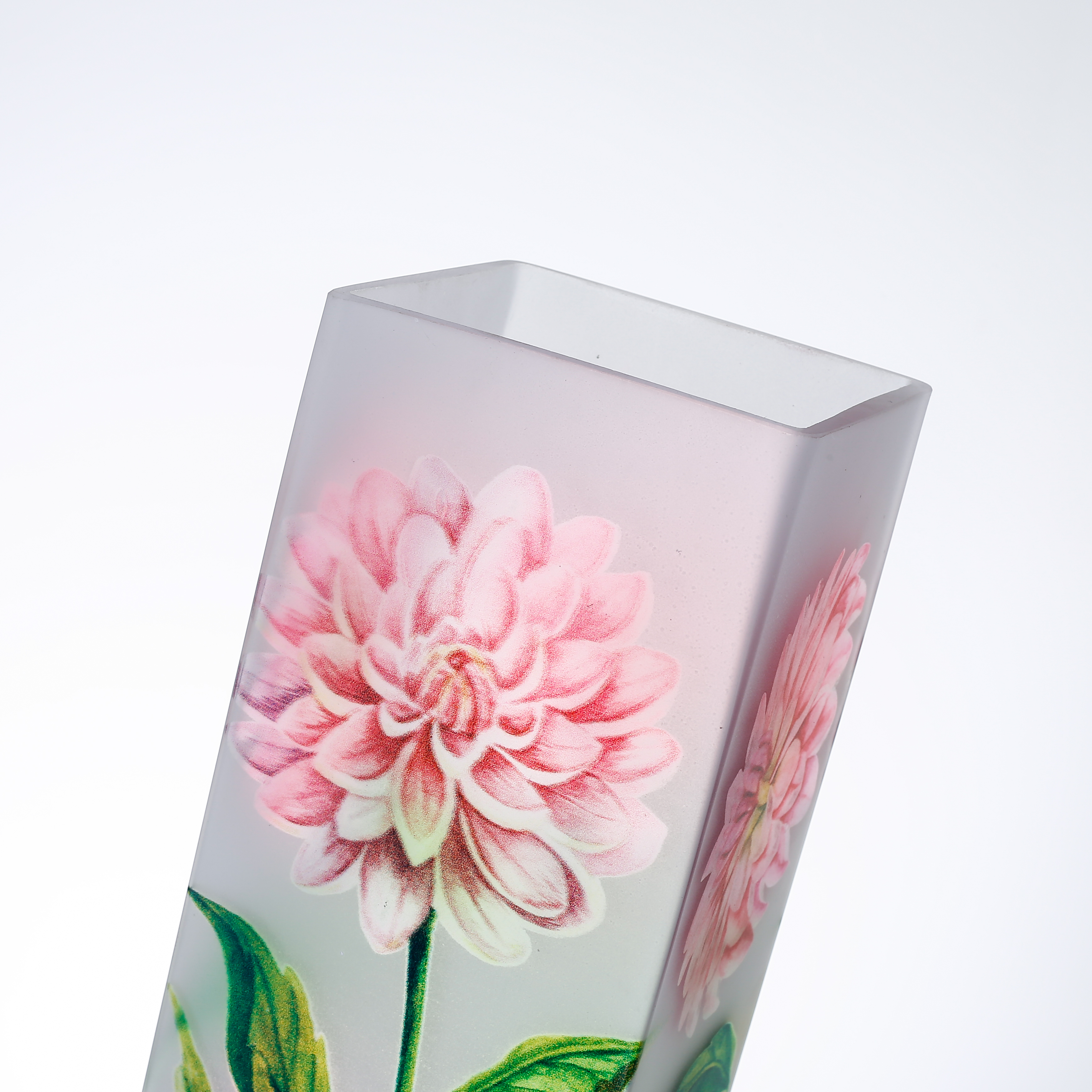 86029	 L3.5"W3.5"H11" - GLASS VASE