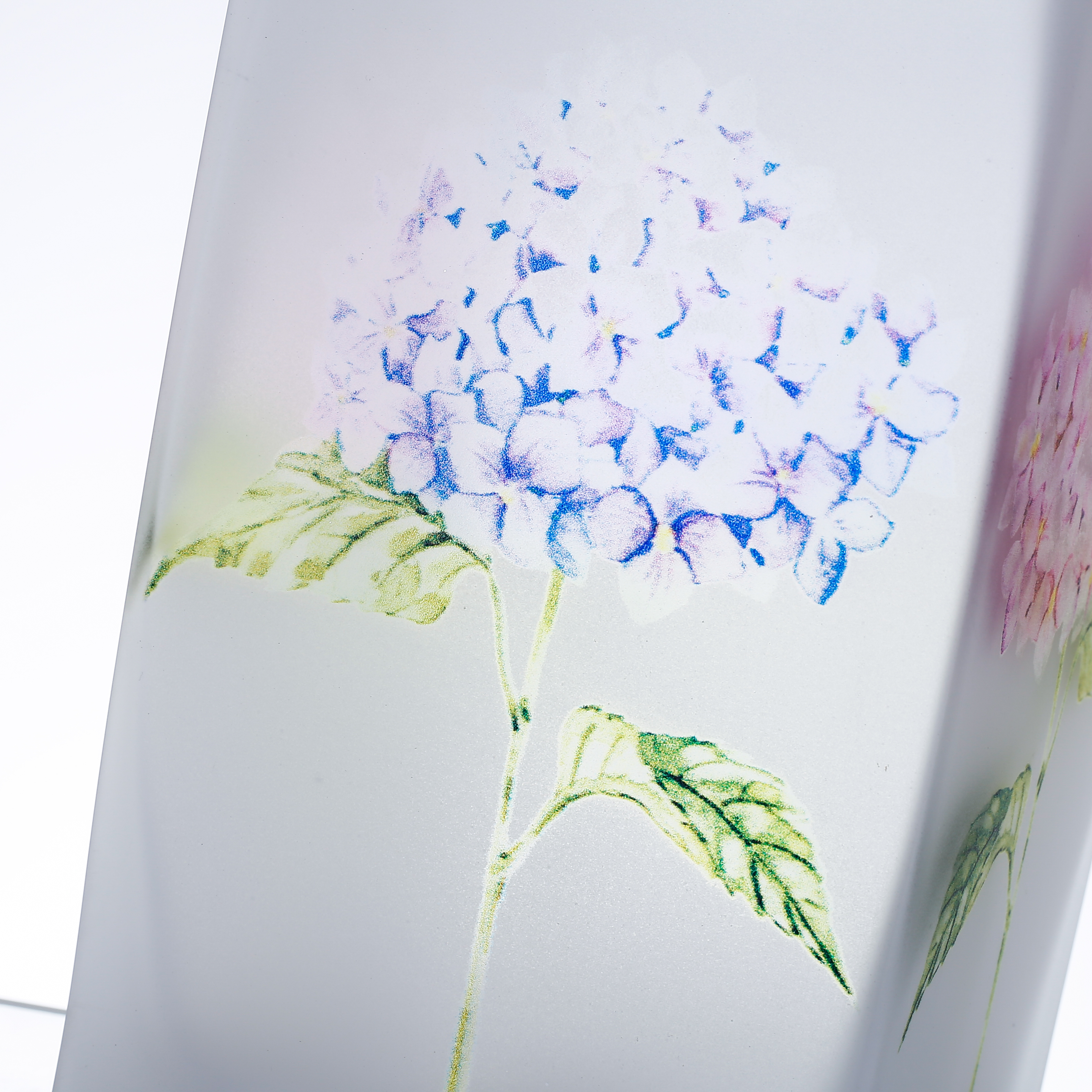 86028	 L3.5"W3.5"H6.3" - GLASS VASE