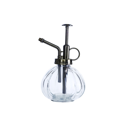 94244ASST	 D3.5"H6.5" - ASSORTED GARDEN MISTERS