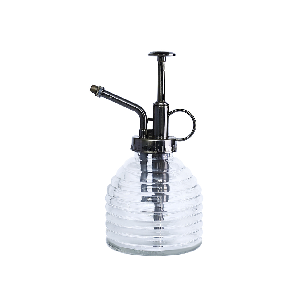 94244ASST	 D3.5"H6.5" - ASSORTED GARDEN MISTERS