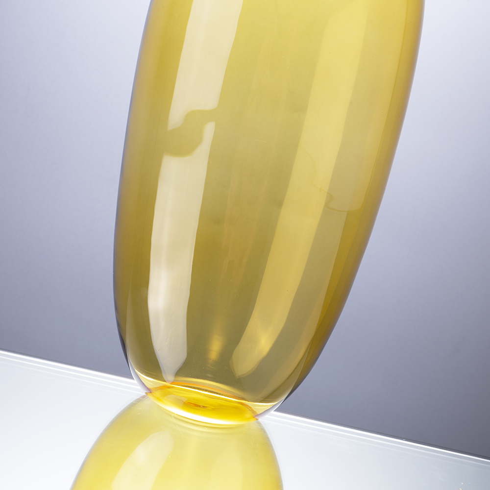 60095	 D5"H11.25" - GLASS VASE
