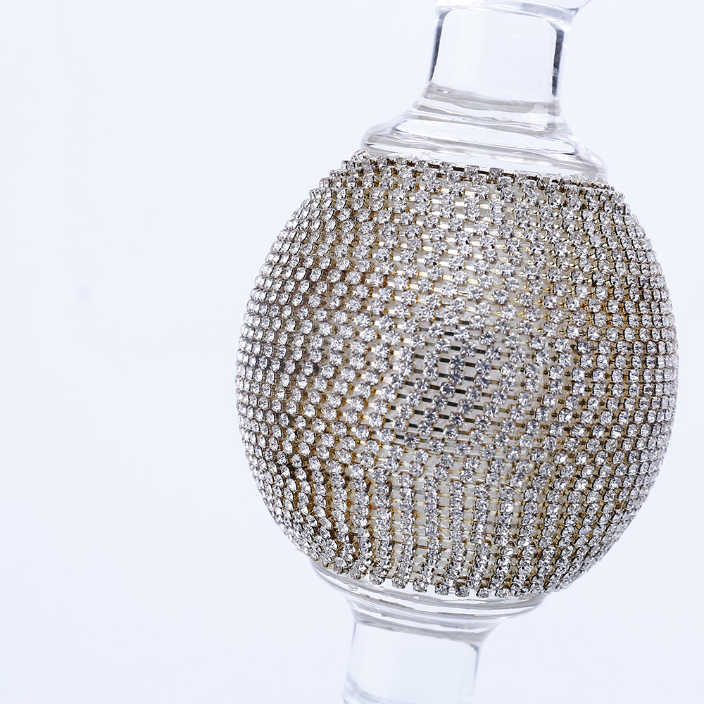 68061BD	 D4.5"H9.5" - CANDLE HOLDER WITH RHINESTONE