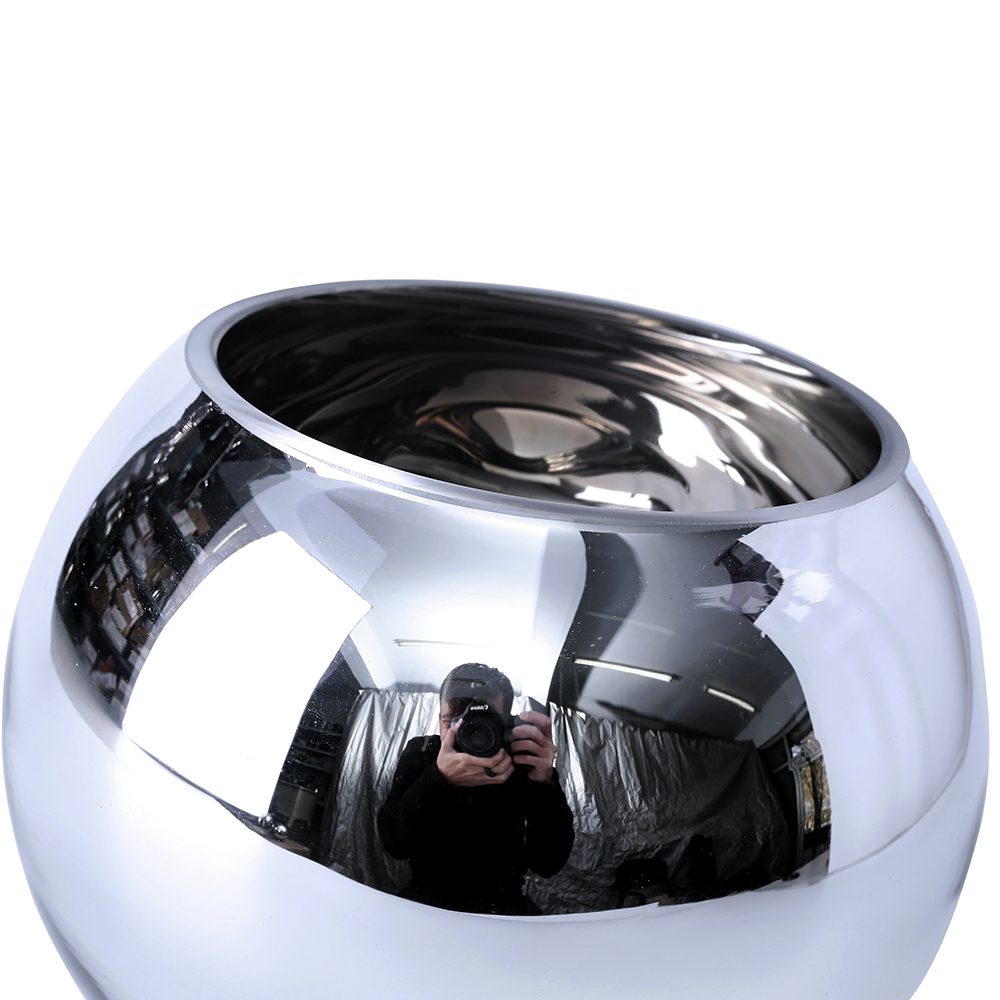 57132	 D6"H4.5" - GLASS VASE