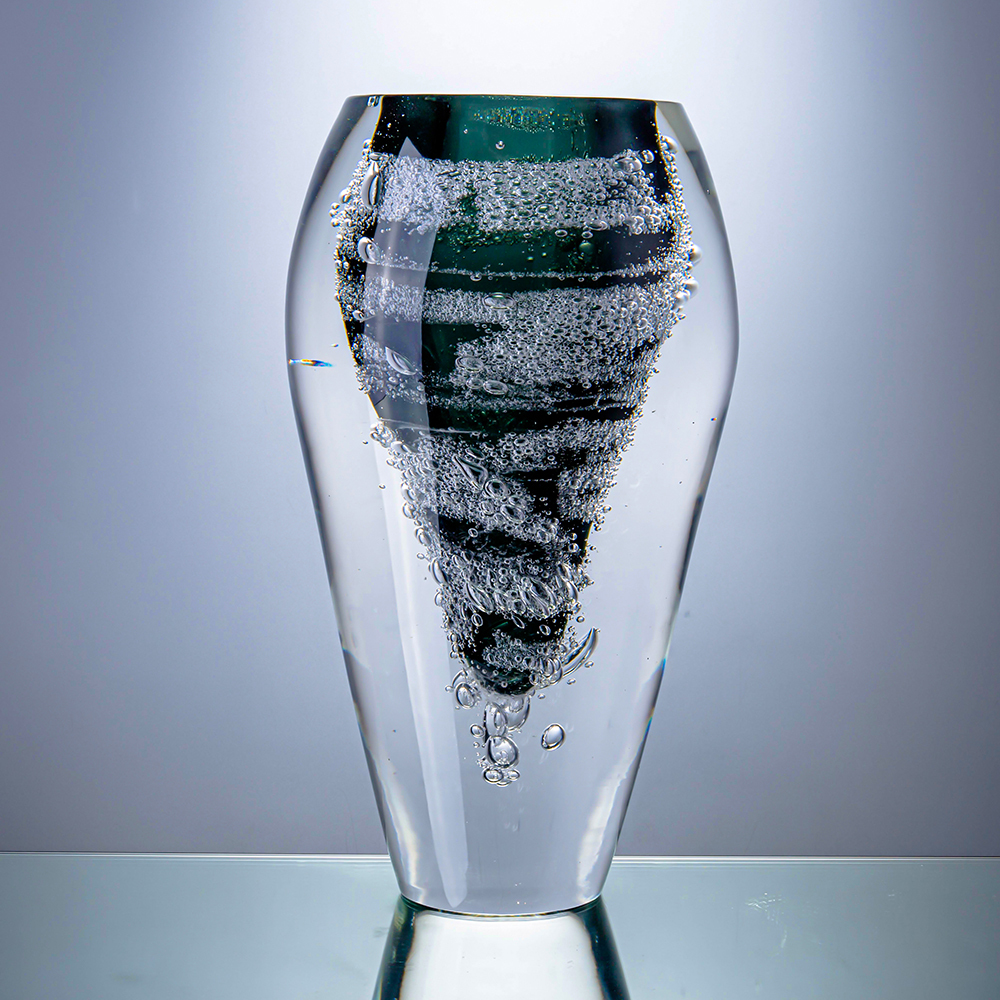 33013	 *D7.5"H13.8" - ART GLASS VASE