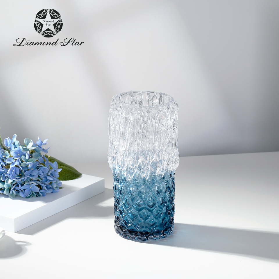 21597	 L5"W5"H10.5"GLASS VASE 6PC/CASE
