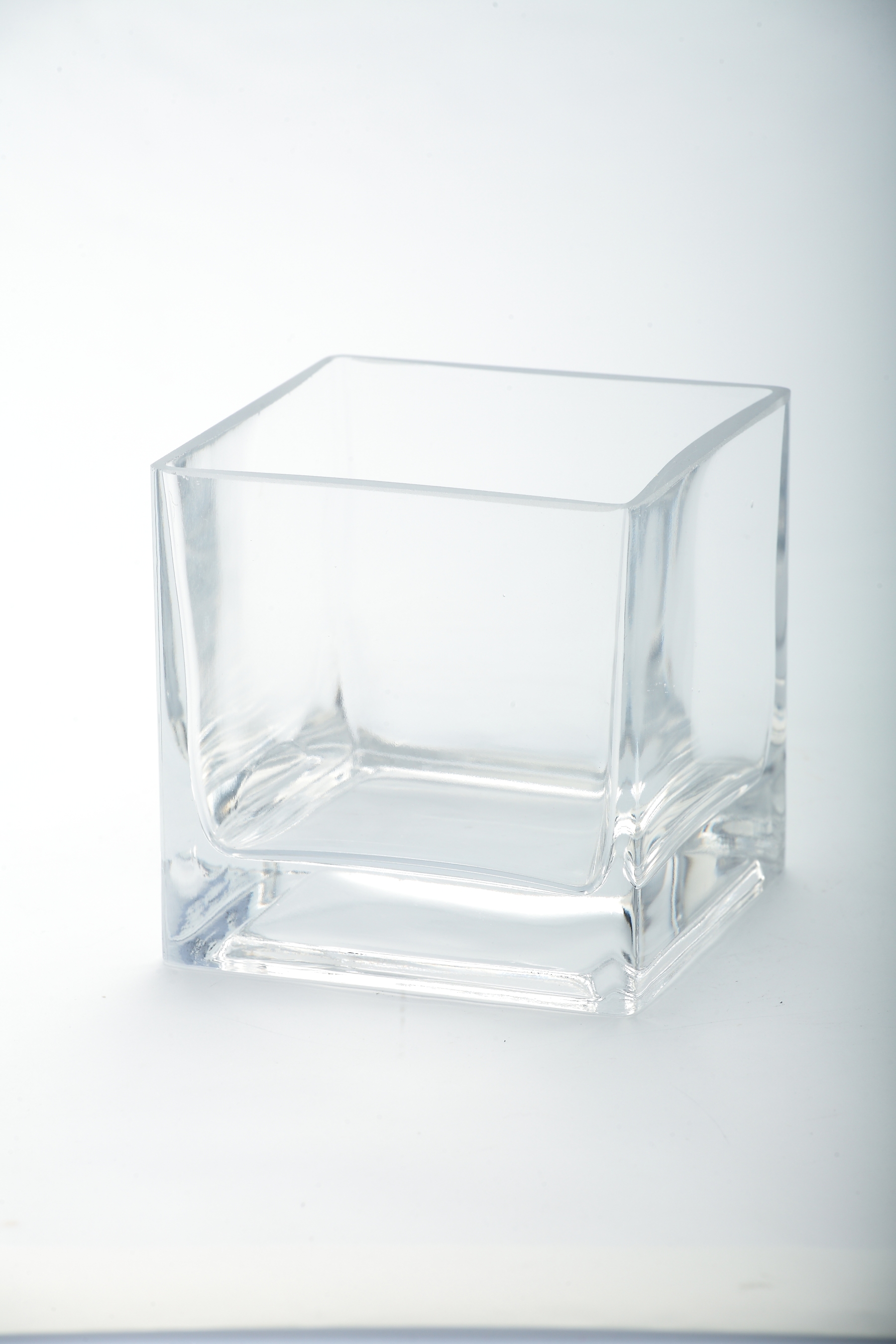 L4"W4"H4" - SQUARE GLASS VASE