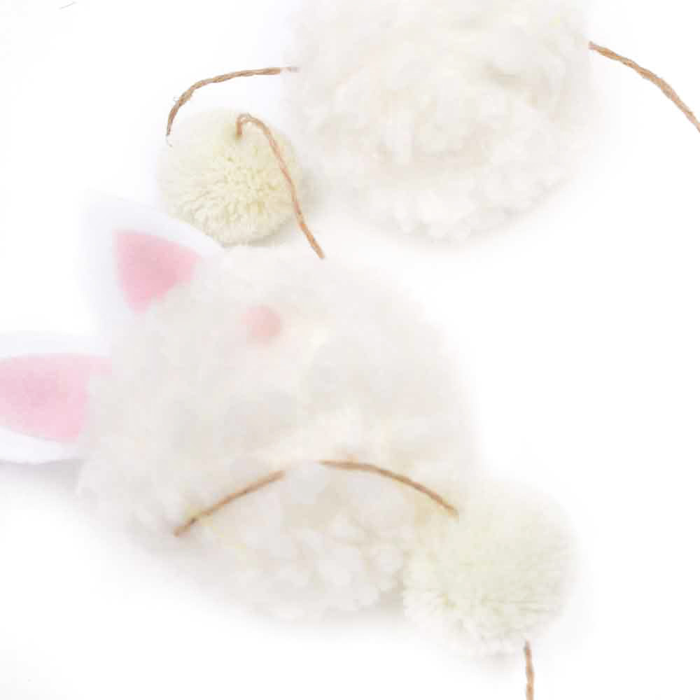 SE19002WH	 L59.1" - EASTER GARLAND