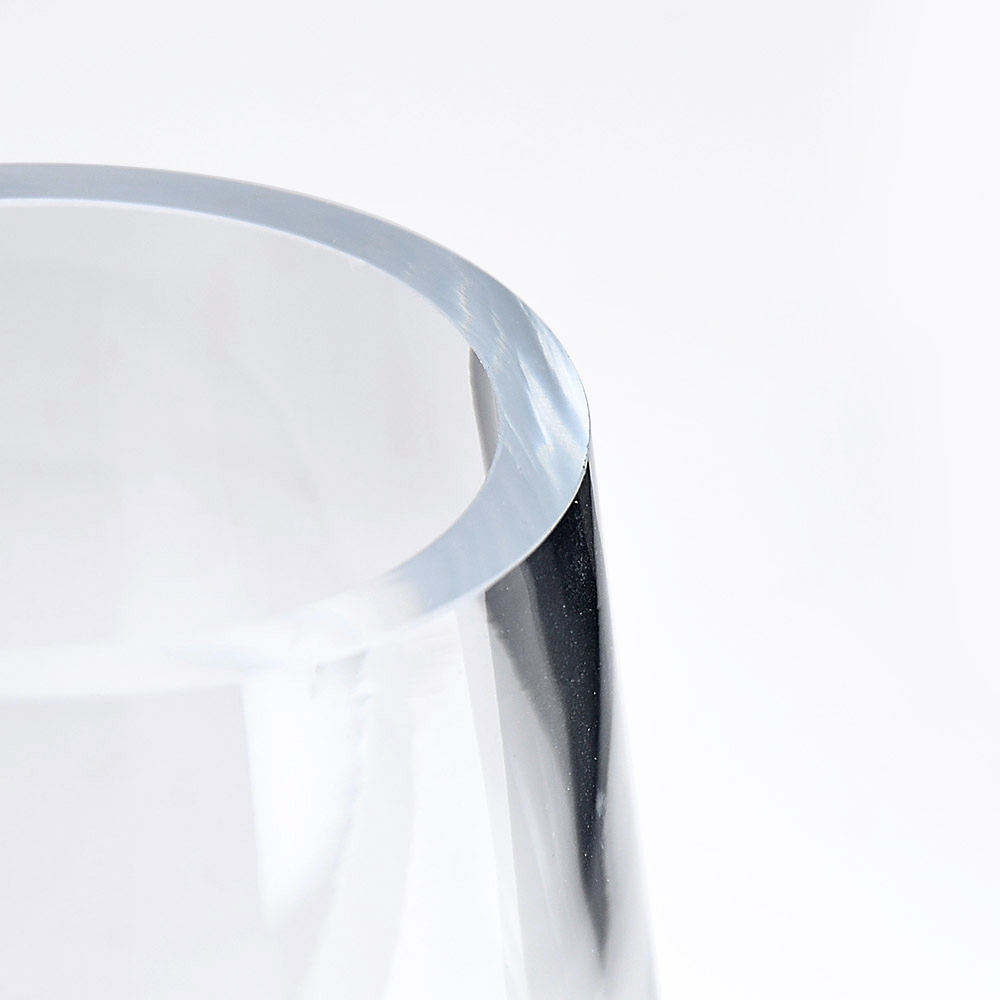 GA78006	 D5''H4''GLASS VASE