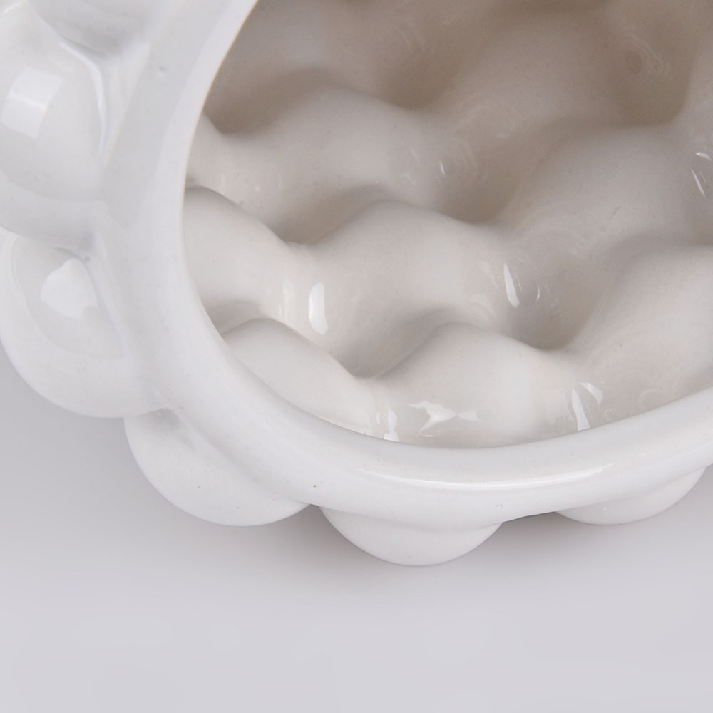 CA10026WH	 L5.2"W5.2"H5.2" - CERAMIC VASE