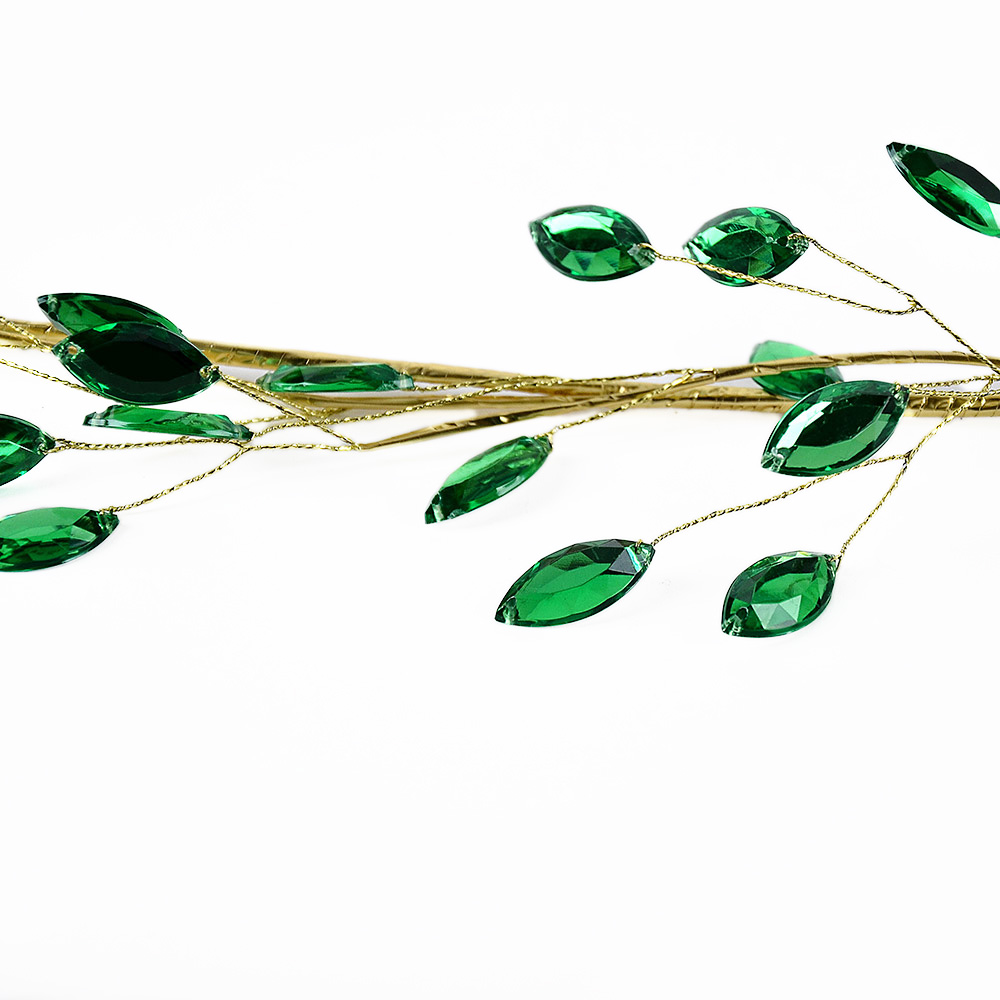 OC18008GR	 L48''W4''H1''CHRISTMAS LEAFS
