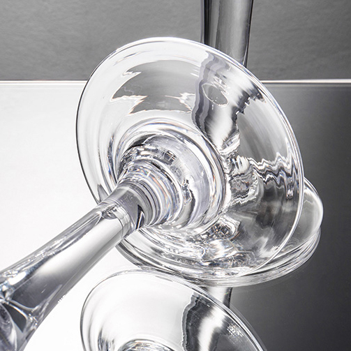 10003	 D5.9"H11.8" - GLASS CANDLEHOLDER
