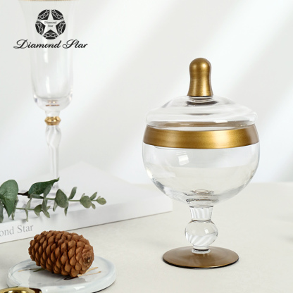 11041	 *D4.5"H8.7" - GLASS APOTHECARY JAR WITH LID
