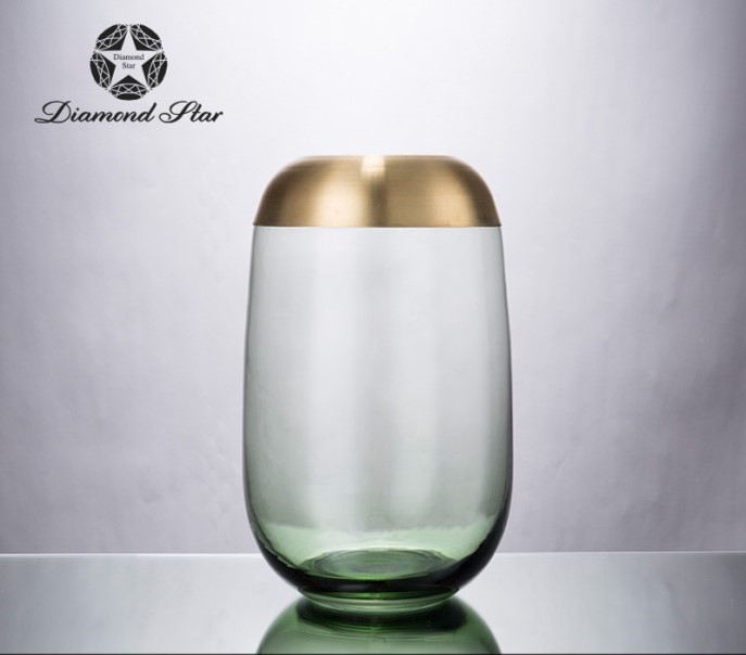 D5.9"H10.2" - GLASS VASE