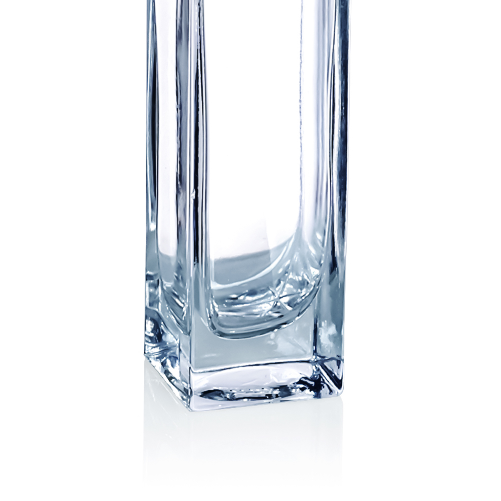 50016	 L1.5"W1.5H8" - SQUARE GLASS BUD VASE