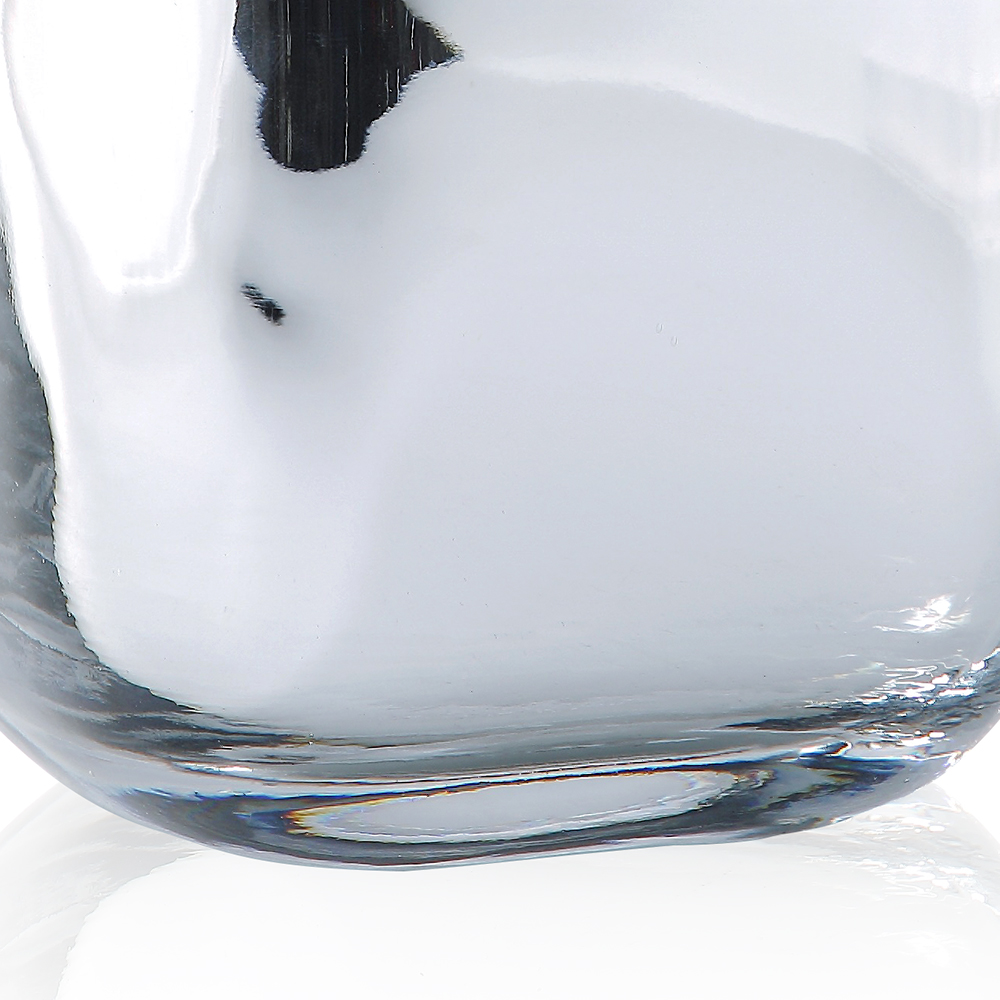 57586	 L6"W6"H8" - GLASS VASE