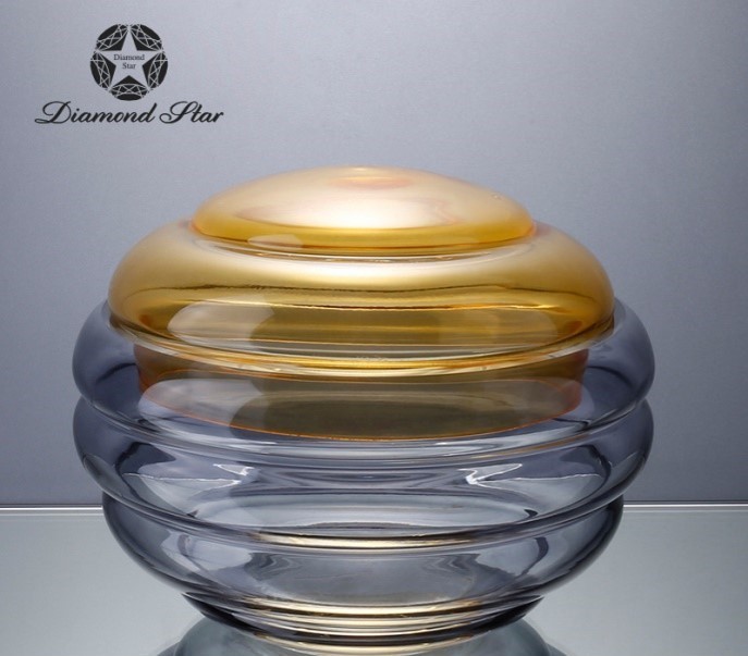 *D7.9"H6.3" - GLASS SCULPTURE