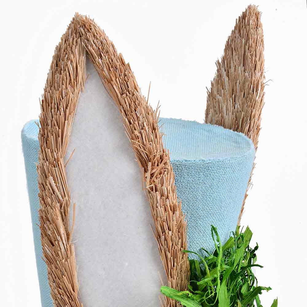 NE17006A2	 L7.9"W7.5"H10.2" - EASTER RABBIT