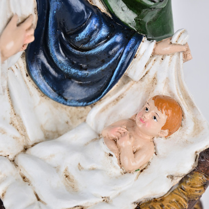 RC04040MT	 L6"W6"H12"XMAS  FIGURINES