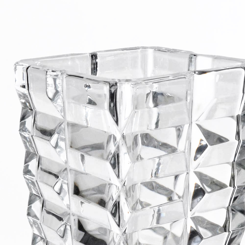 GA88004	 D4.7"H9.4" - GLASS VASE