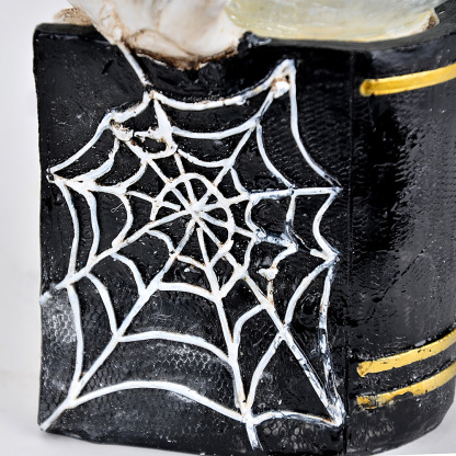 RH04046S2	 L5"W4.5"H7.5"/L4.5"W4.5"H7.5"HALLOWEEN  FIGURINES