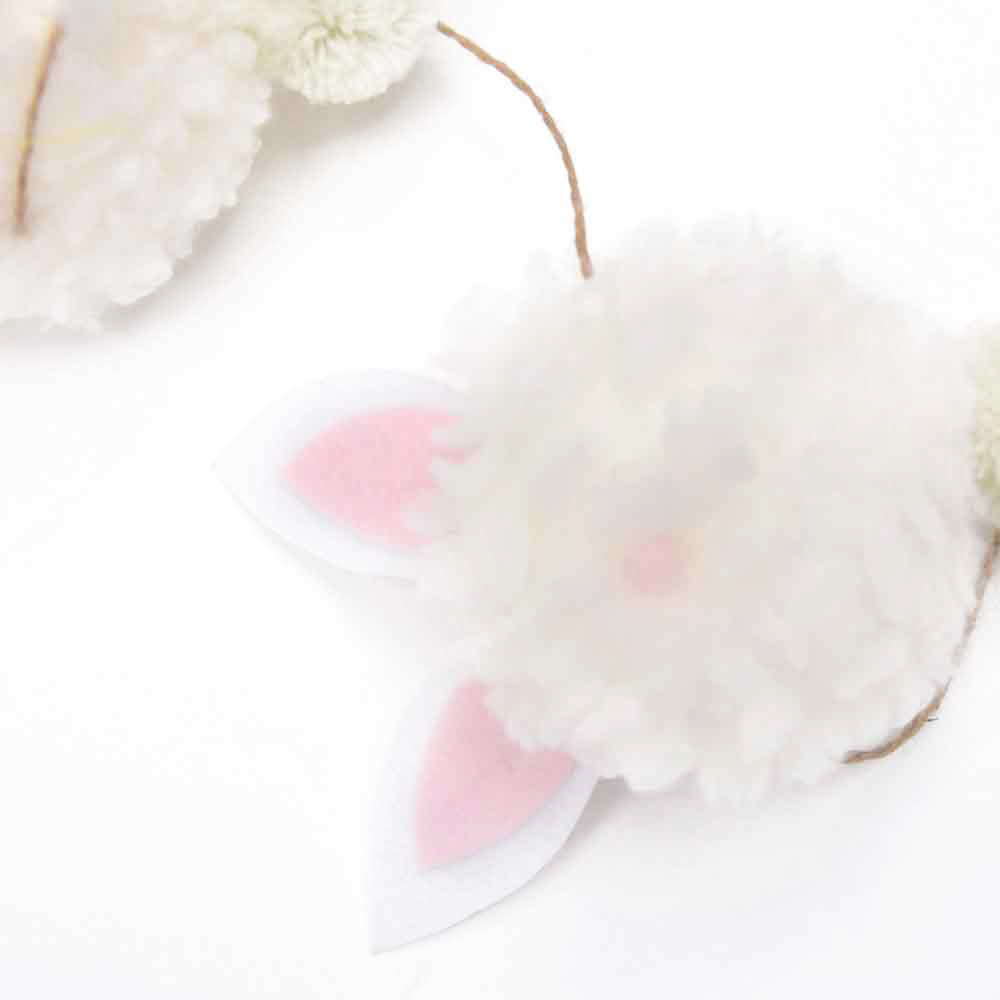 SE19002WH	 L59.1" - EASTER GARLAND