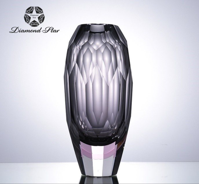 D5.3"H11.4" - GLASS VASE