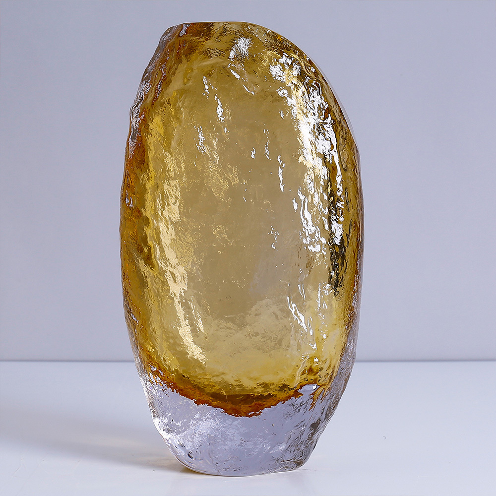 *L7.5"W4.7"H13" - ART GLASS VASE