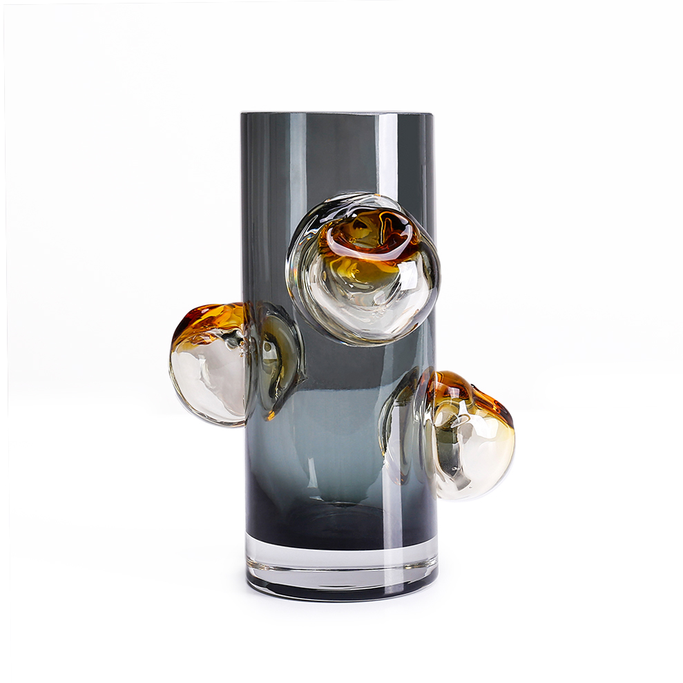 21577	 L6.5"W6"H9.4" - ART GLASS VASE