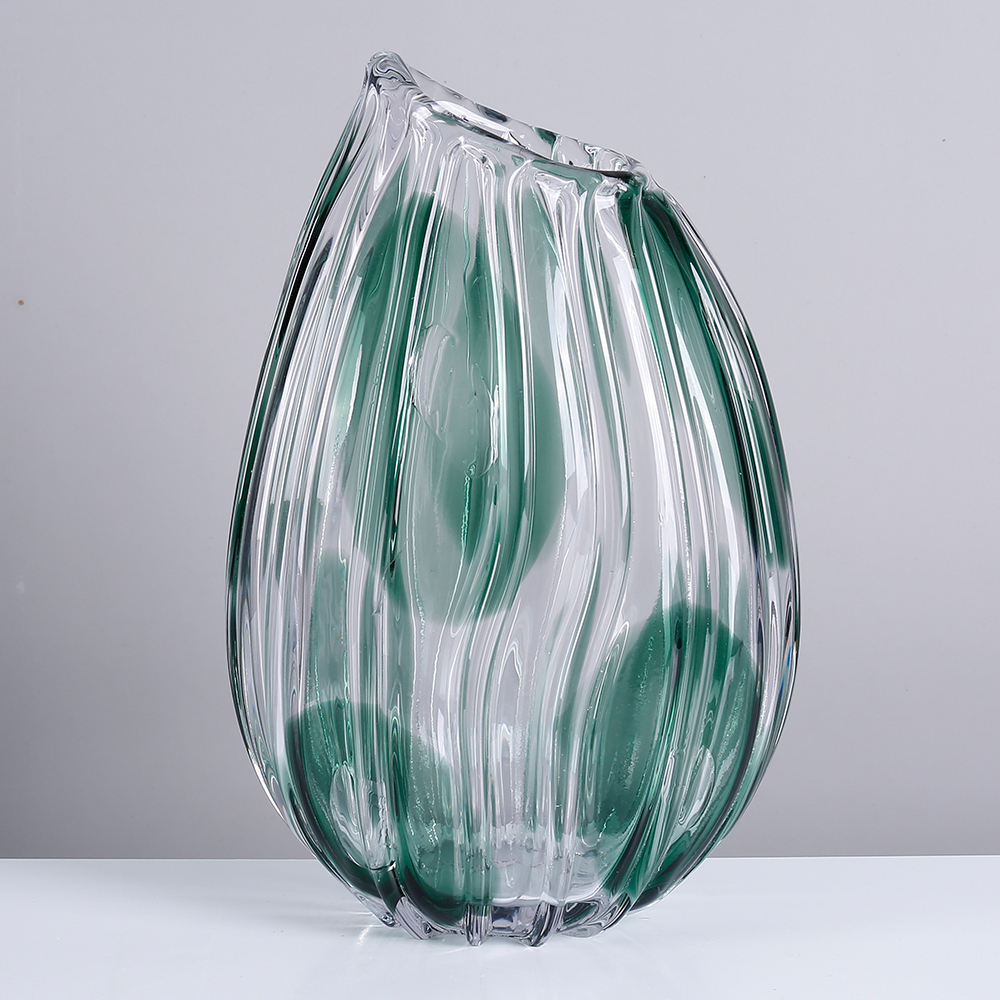 21587	 L8"W5"H12.5"GLASS VASE 4PC/CASE