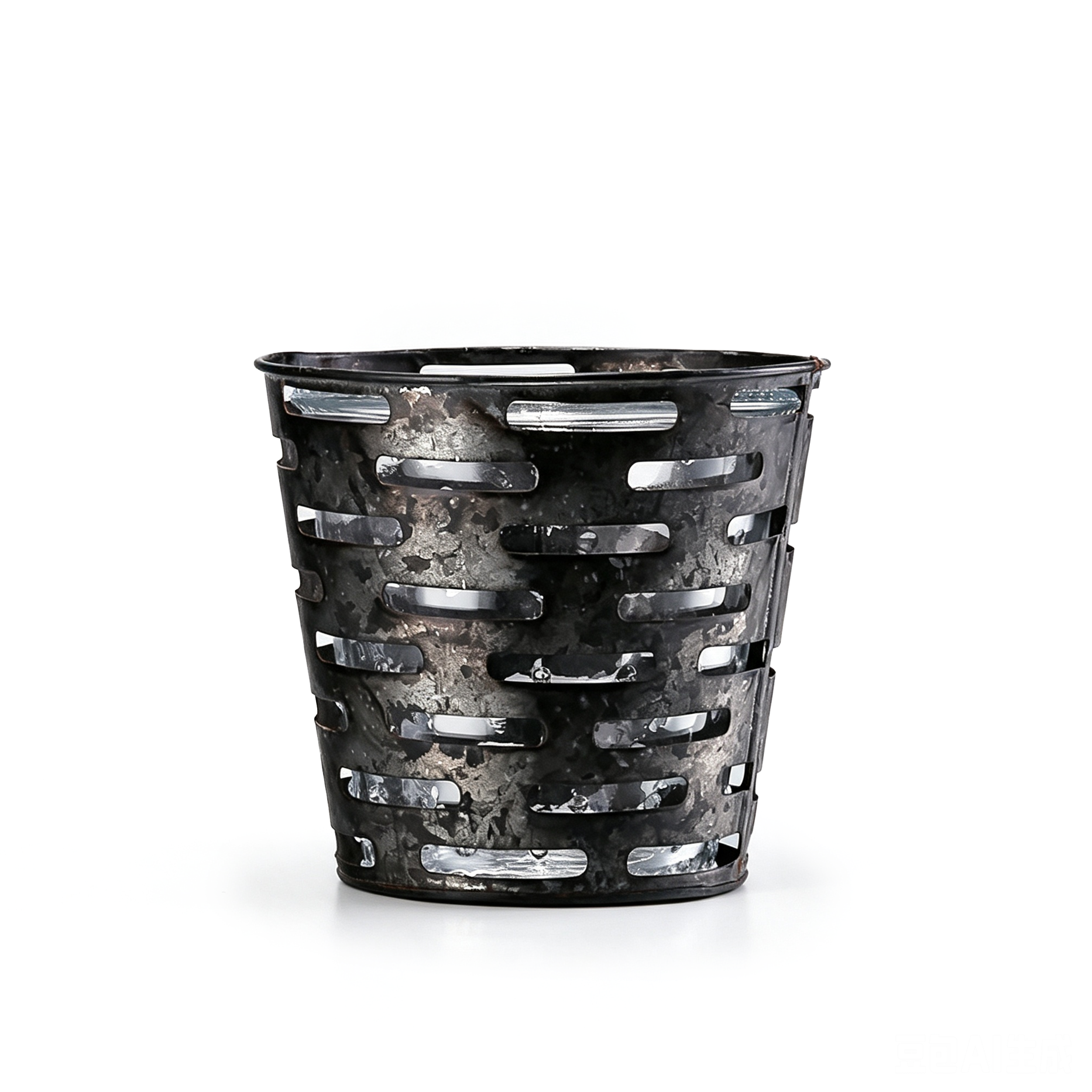 29001	 D6.1"H5.5" - GLASS  VASE WITH A METAL HOLDER