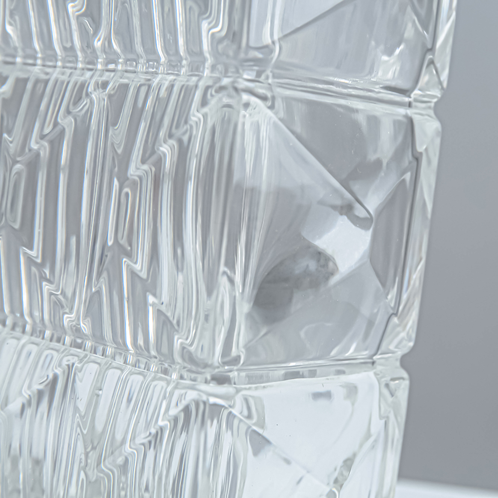 74148 L5.1W3.1H7.9" - GLASS VASE